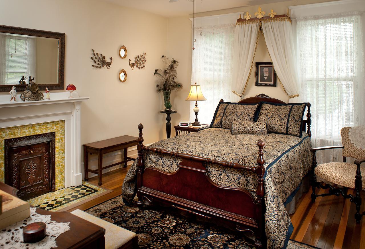 The Historic Morris Harvey House Bed and Breakfast Fayetteville Δωμάτιο φωτογραφία