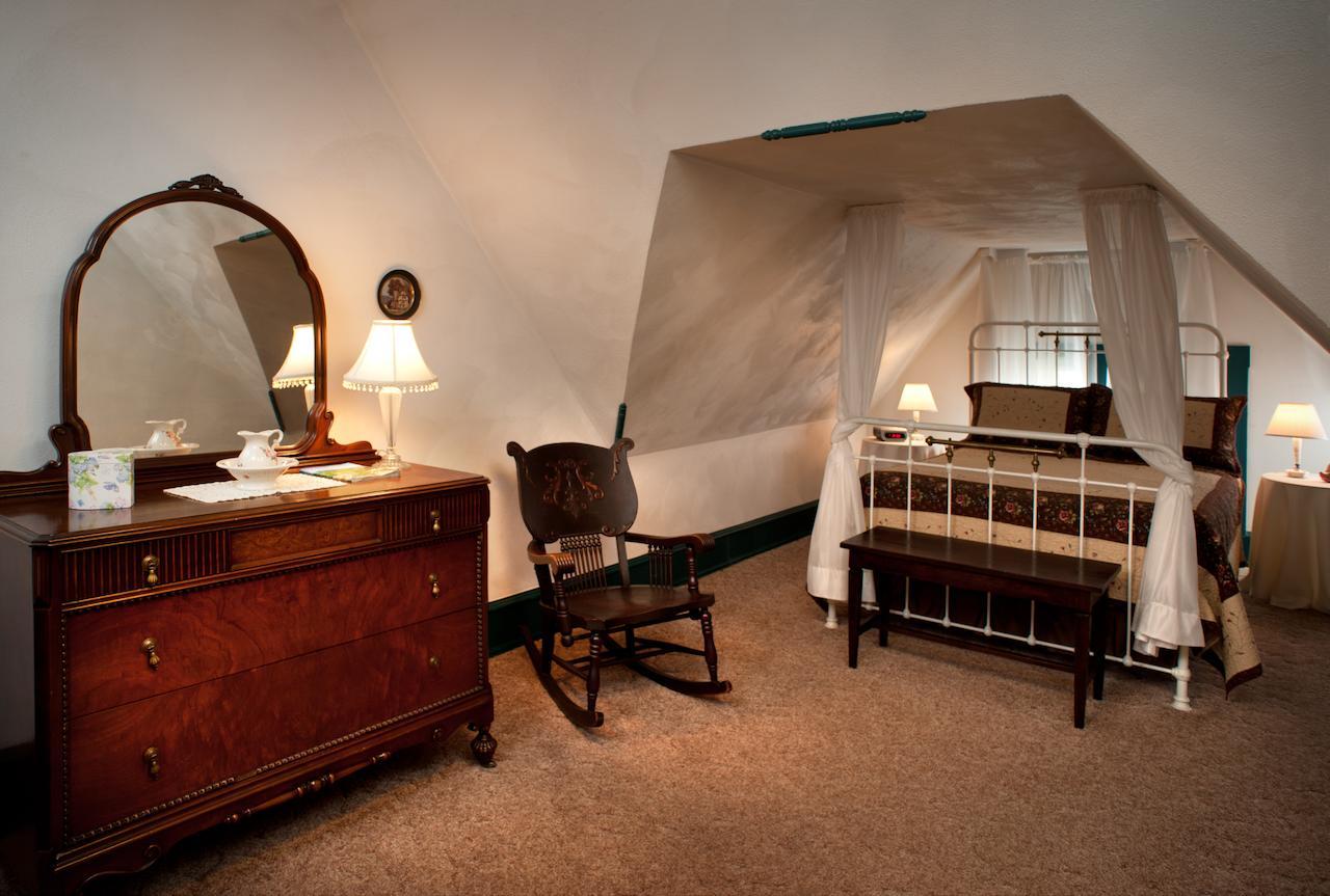 The Historic Morris Harvey House Bed and Breakfast Fayetteville Δωμάτιο φωτογραφία